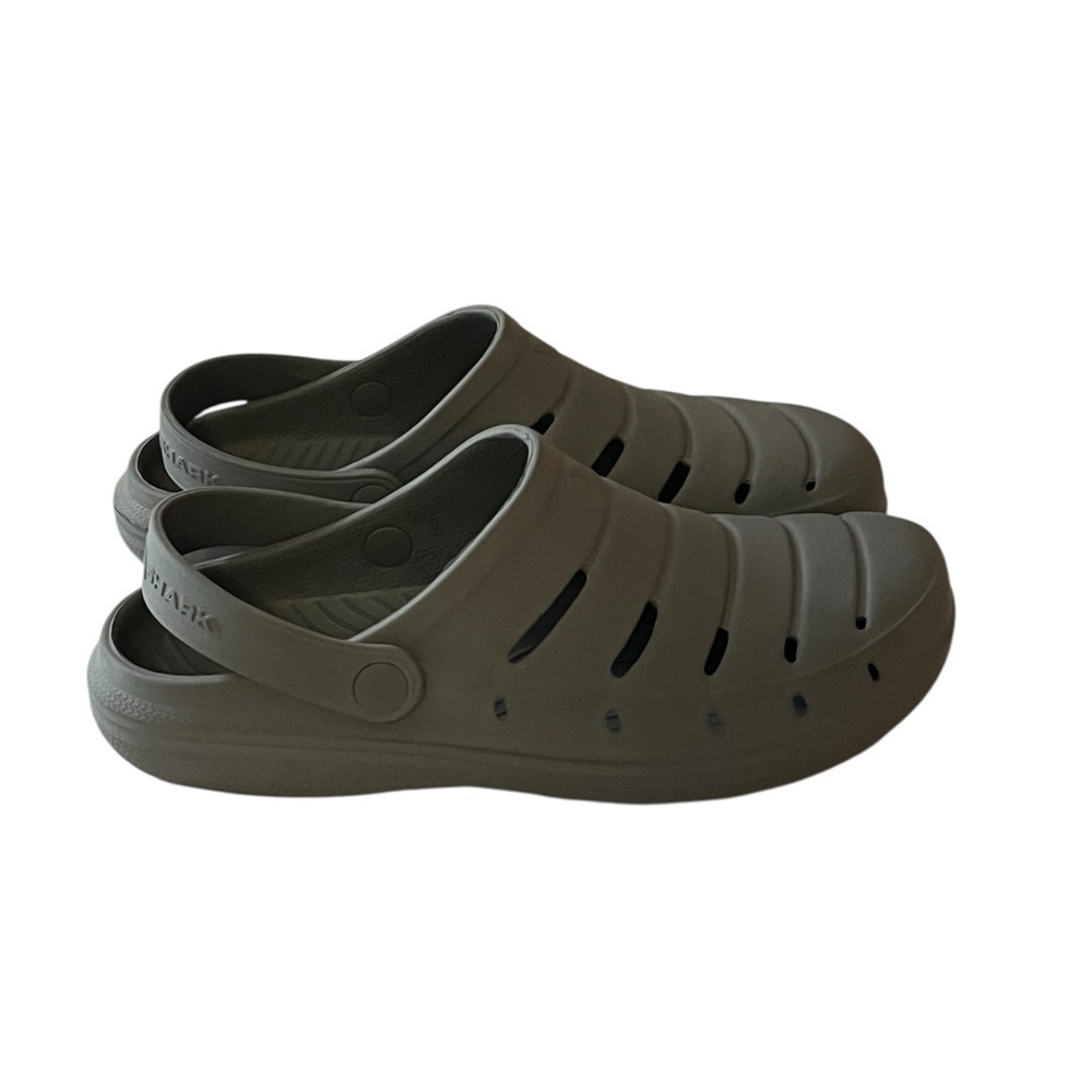 Rugged Shark Gray Sandals Sz 9